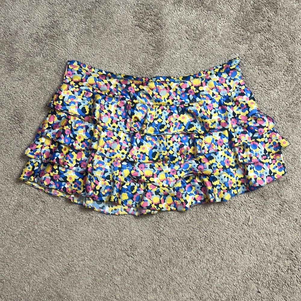 Green coast flirty Skirt with ruffles.